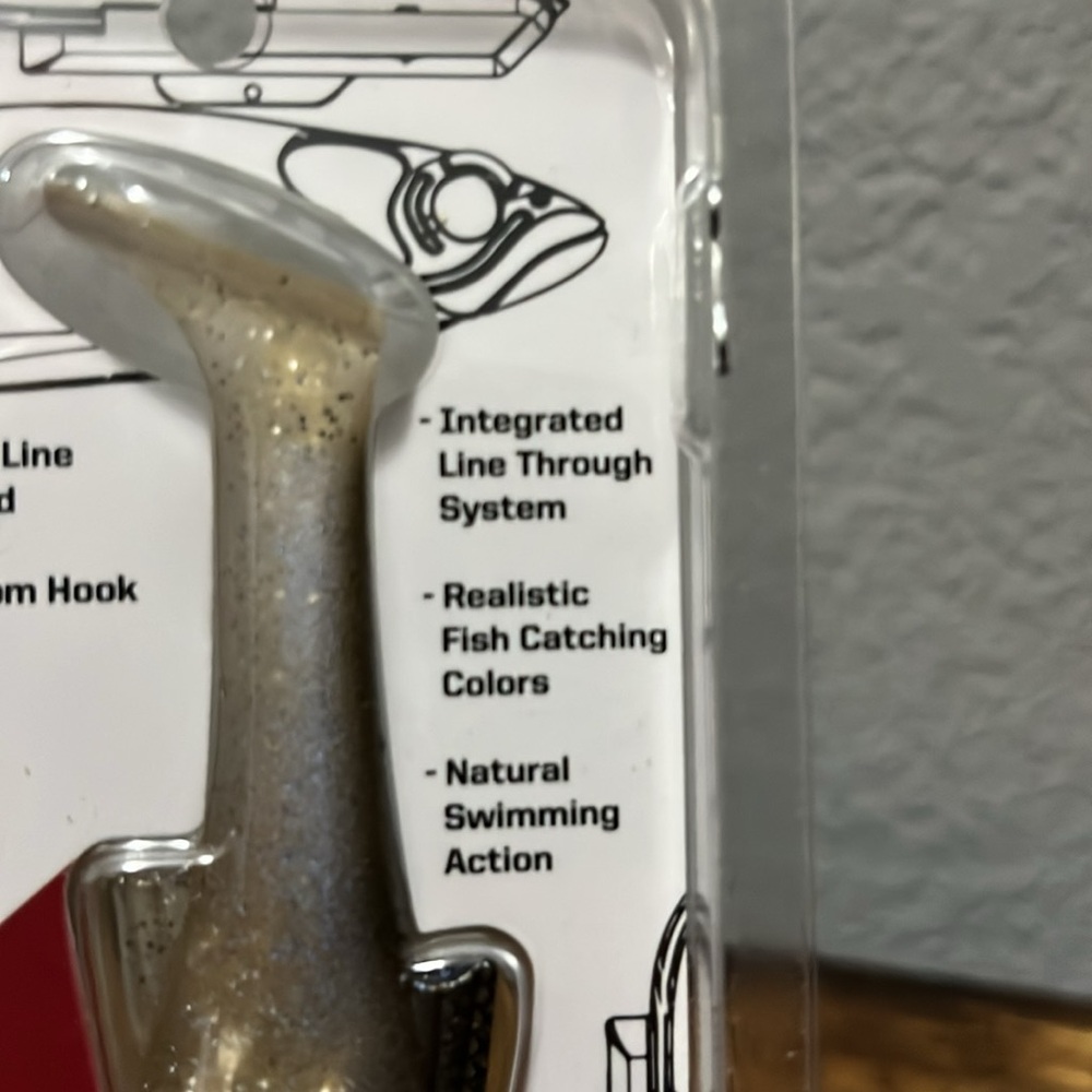 Bass mafia Dangerous Loaded Swimbait - blackback shad NWT - Picture 8 of 11